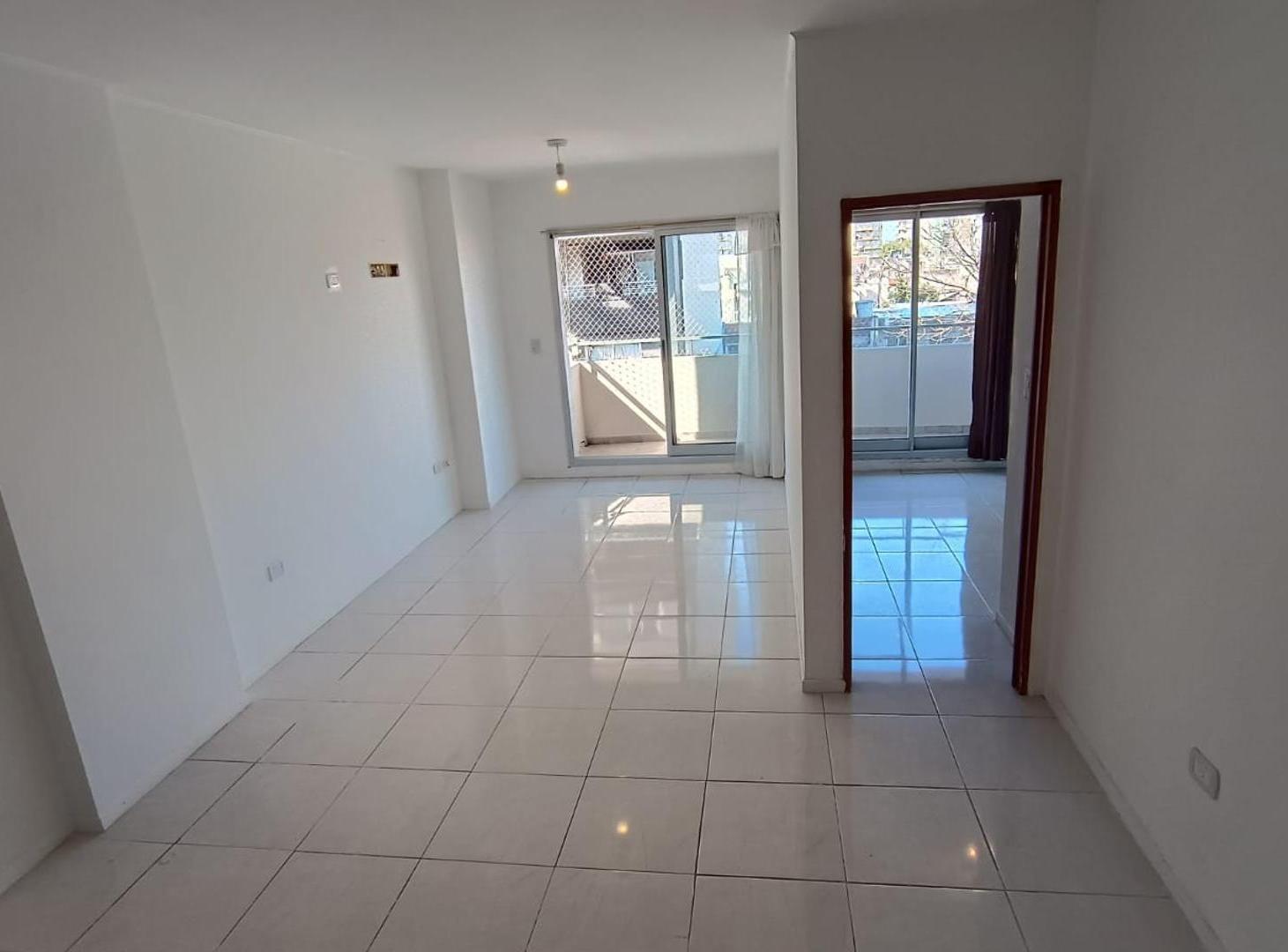 Foto de Departamento 2 ambientes CON COCHERA, imagen 2