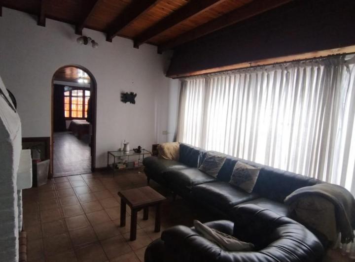 OPORTUNIDAD CHALET 5 AMBIENTES EN SANTA CLARA DEL MAR CON GRAN PARQUE A 100 METROS DEL MAR - QUINCHO 4