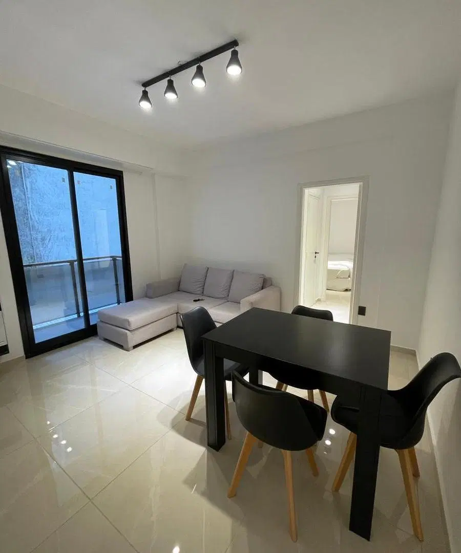 Depto. 2 ambientes, reciclado, contrafrente c/ balcon saliente - CONSULTAR POR FINANCIACION 1