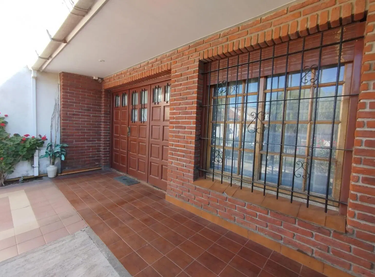 CHALET 4 AMBIENTES A 3 CUADRAS DEL MAR – BARRIO ZACAGNINI 5
