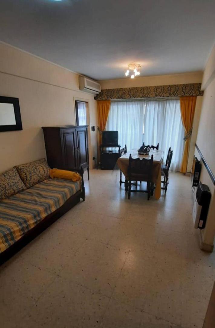 Departamento 2 amb. a la calle c/ balcon saliente