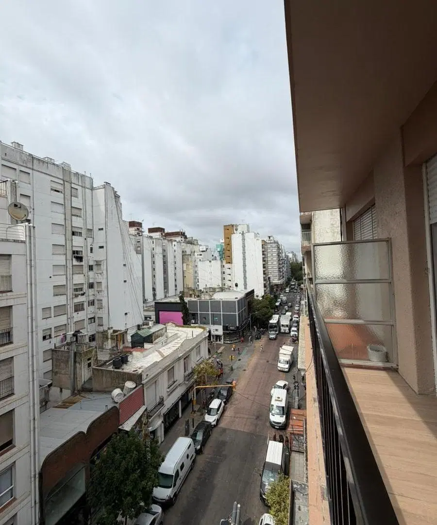 3 AMBIENTES A LA CALLE | CON BALCON | RECICLADO Y AMOBLADO | ZONA CENTRO 4