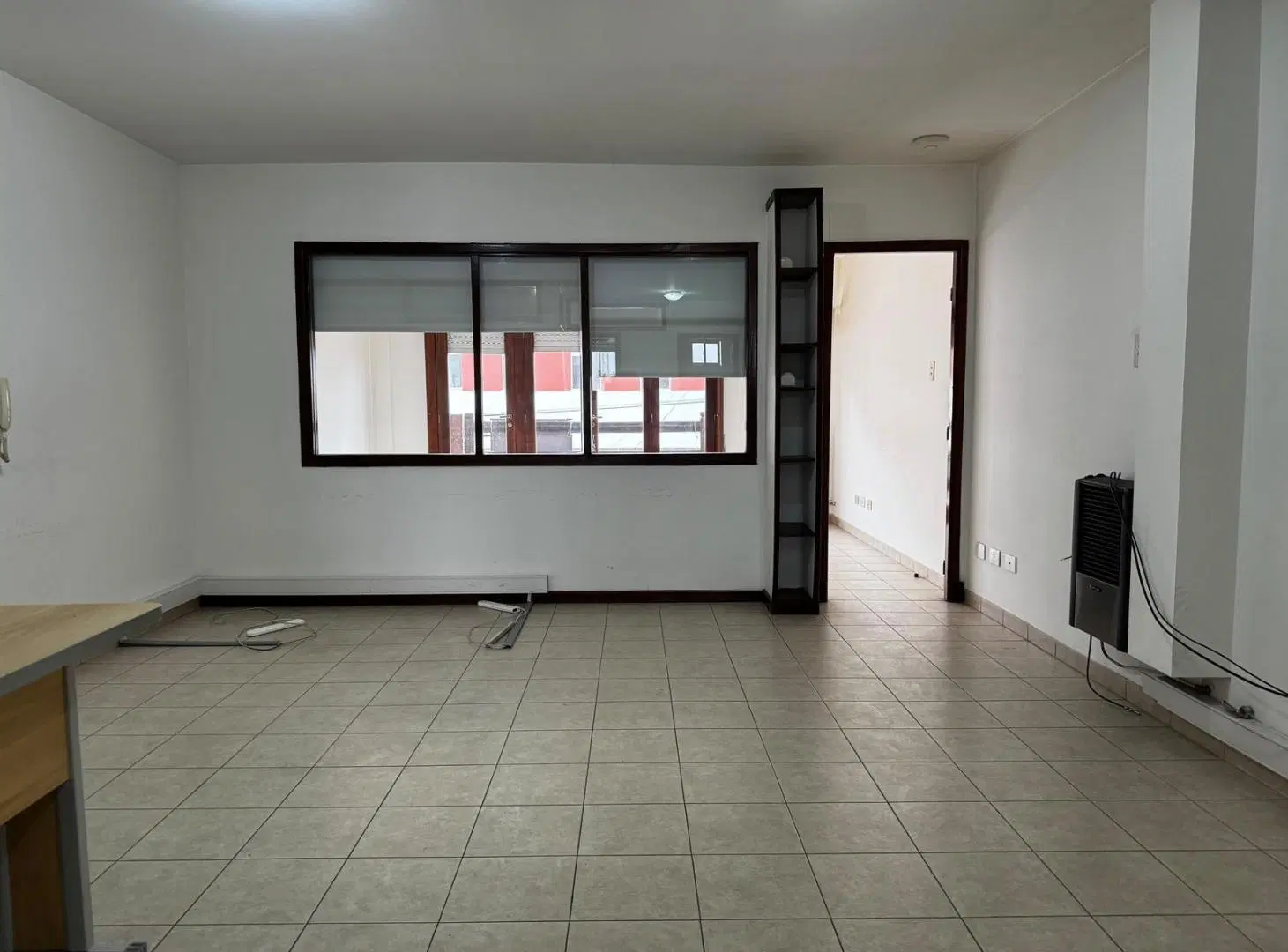 OFICINA EN ALQUILER 24 MESES | SEGUNDO PISO AL FRENTE | CON BALCON | 75 M2 TOTALES | ACHA 443 2