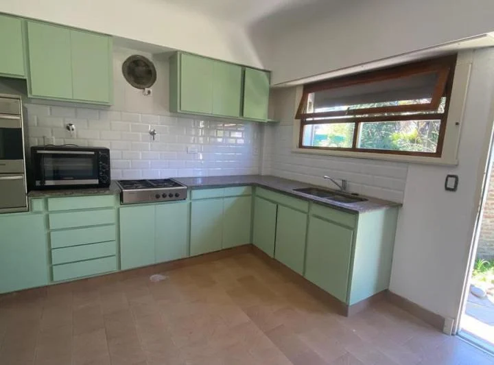 Casa en  alquiler 6 ambientes 3