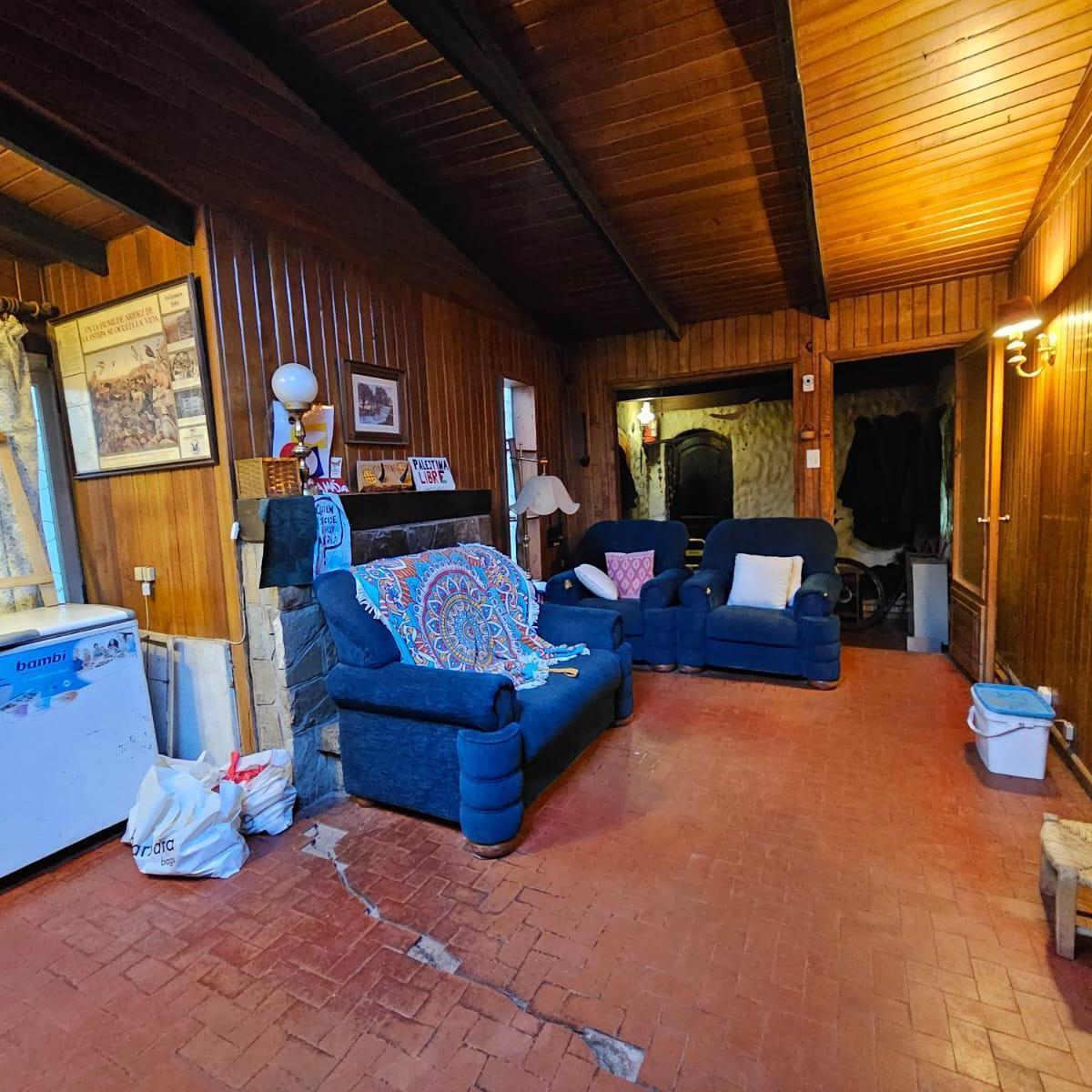 Terreno con Casa en Venta en Centro de San Martin de Los Andes 2