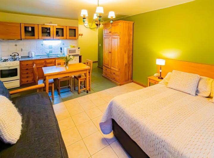Departamento monoambiente amoblado a 1 cuadra del lago – Alquiler por 1 año 5
