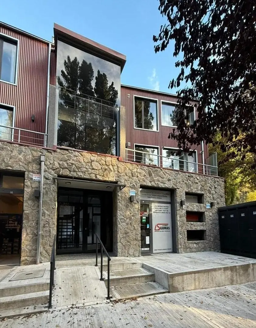 Departamento de 2 ambientes con balcón y terraza propia 2