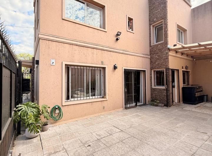 Casa en Alquiler en el Centro de Muñiz 3