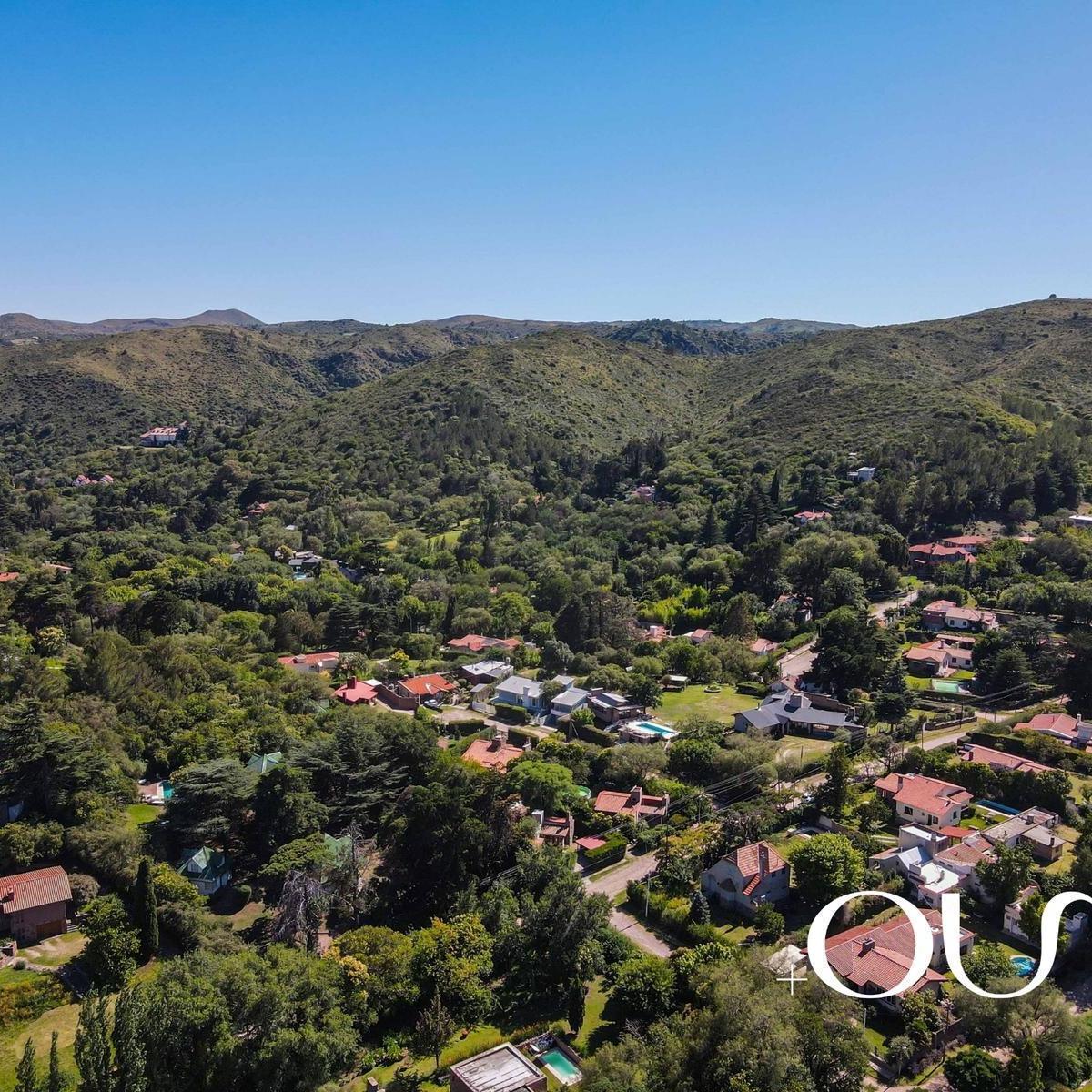 Casa en Venta en La Cumbre - Zona Golf. 3