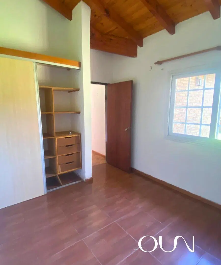 Casa en Venta en La Cumbre – 2 Dormitorios, Jardin y Cochera 2