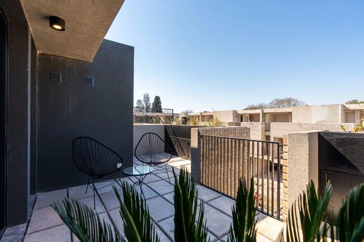 Alquiler duplex de 3 dormitorios con pileta. Fisherton. Wilde 455 Bis 2