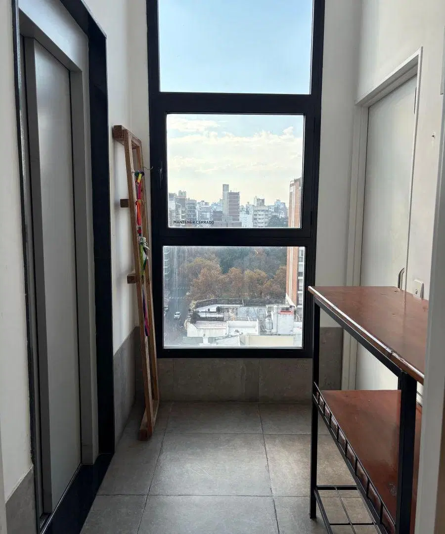 Alquiler Departamento Un Dormitorio. Balcon aterrazado con Parrilla. Laprida 1900 2