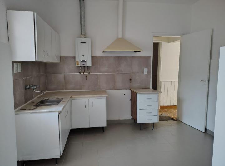 CASA EN VENTA , EXC ESTADO Y UBICACION ,  BARRIO ATE, DOS DOR, APTO CREDITO 2