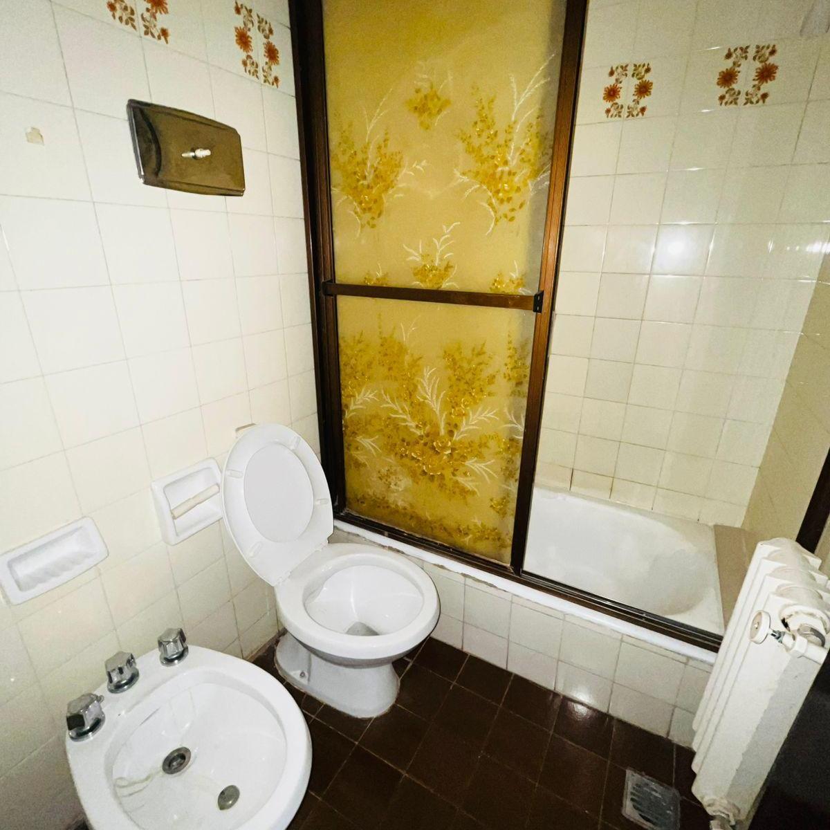 Vendo Hermoso Depto de 3 Dorm. con Cochera en Nva Cba 5