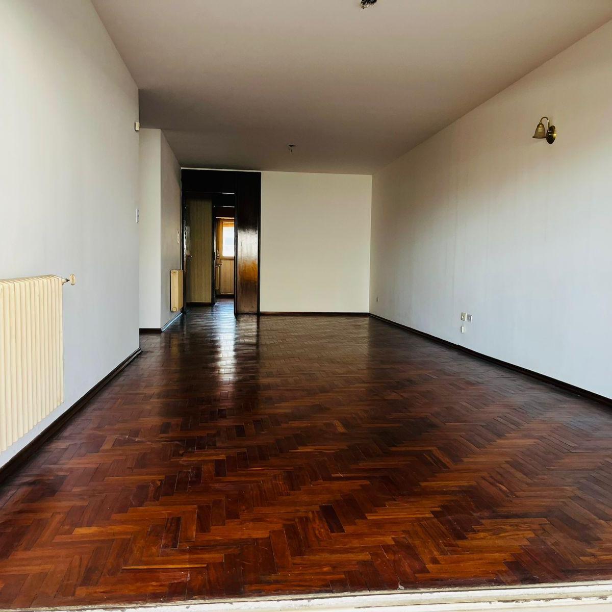 Vendo Hermoso Depto de 3 Dorm. con Cochera en Nva Cba 4