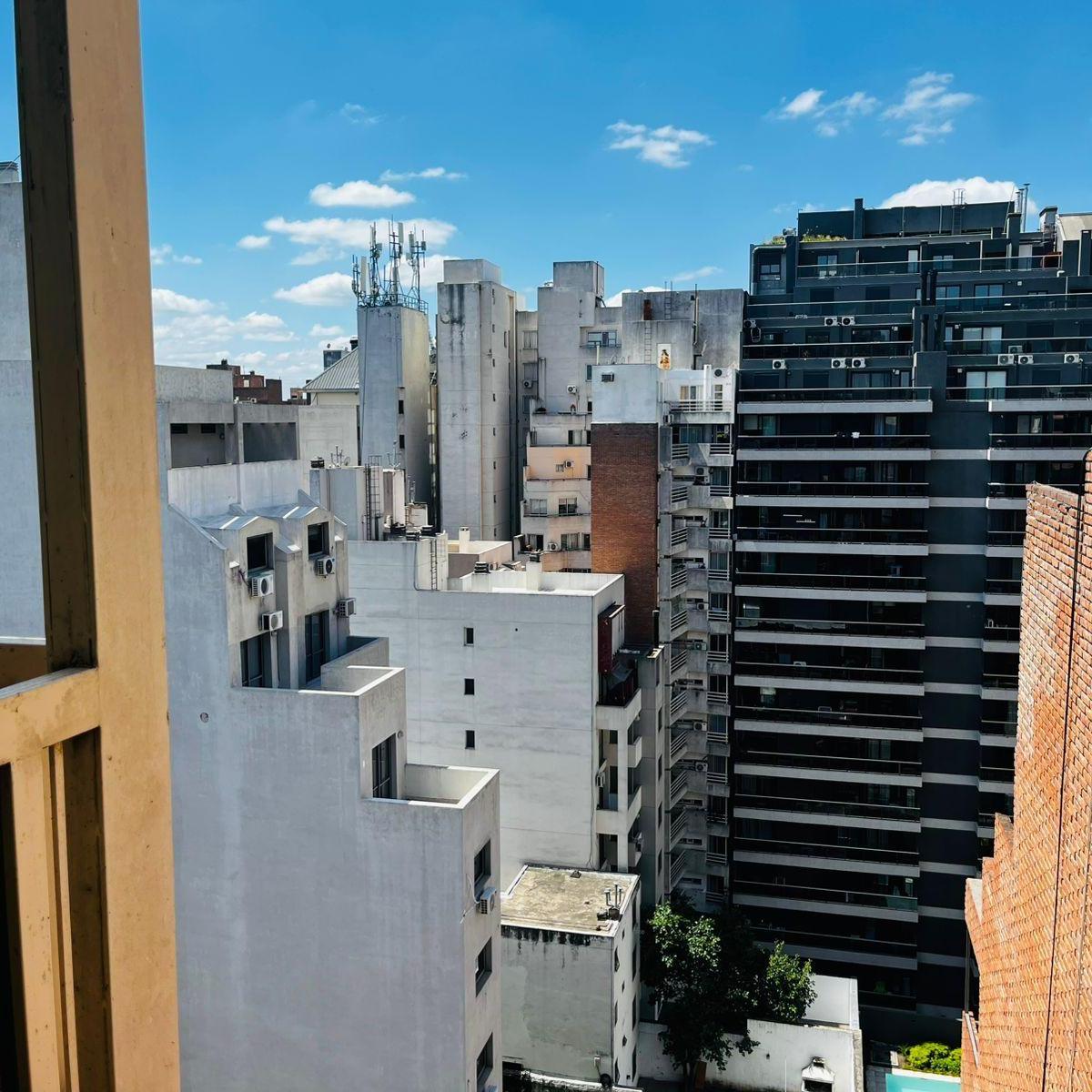 Vendo Hermoso Depto de 3 Dorm. con Cochera en Nva Cba 4