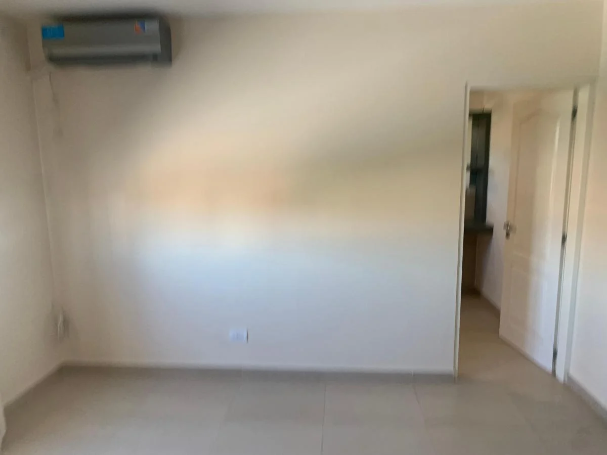 Alquilo Casa en Country La Cuesta 4 Dorm. y Pileta 5