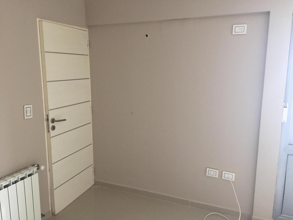 Vendo Depto de 3 Dorm. y 2 Baños con Cochera en Alto Villasol 3
