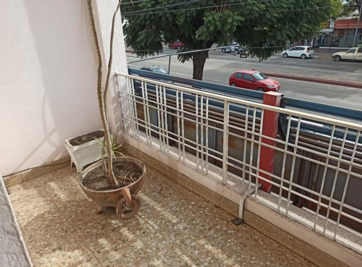 Alquilo depto planta alta super amplio 3 de dormitorios SIN EXPENSAS 5
