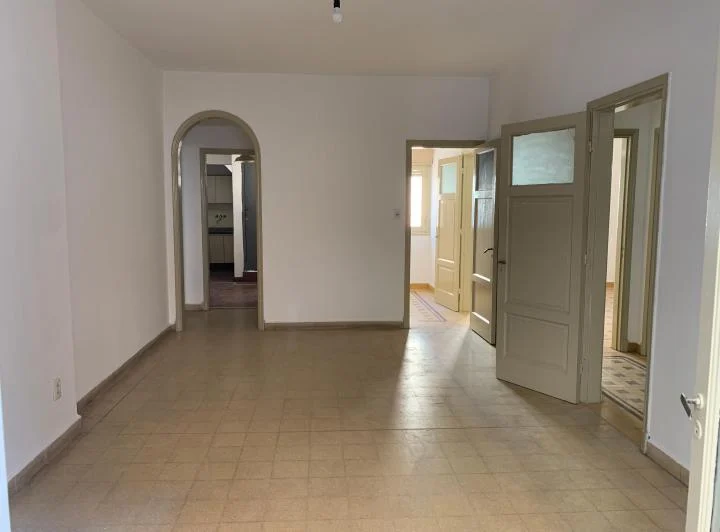 Alquilo Hermoso depto ANTIGUO planta alta en pleno nueva córdoba c/ gastos bajos 3