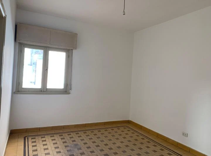 Alquilo Hermoso depto ANTIGUO planta alta en pleno nueva córdoba c/ gastos bajos 2