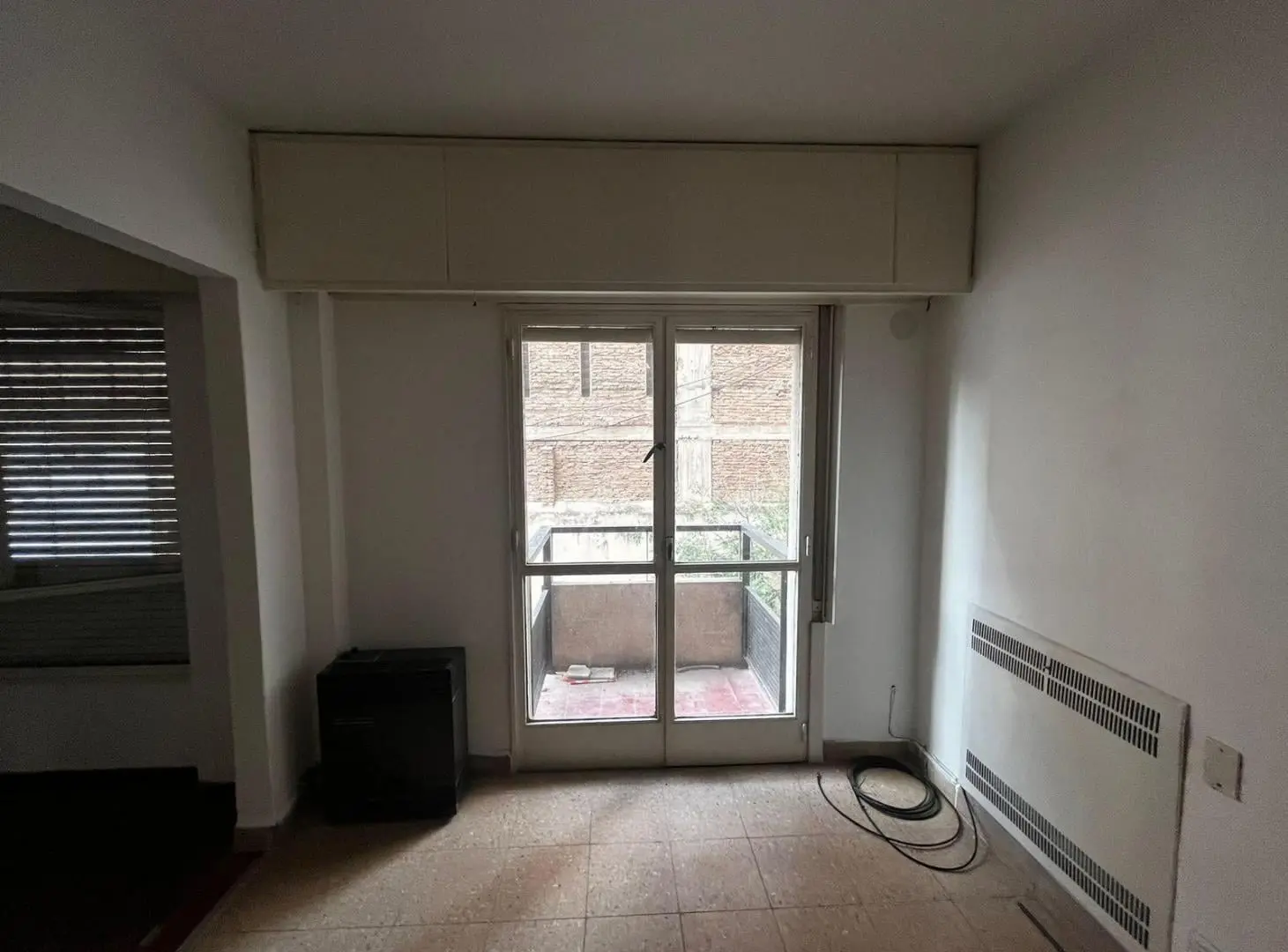 Alquilo depto de 2 dorm, super tranquilo sobre Av. Colón a 1 cuadra y media de Cañada y de Pza Colón 2