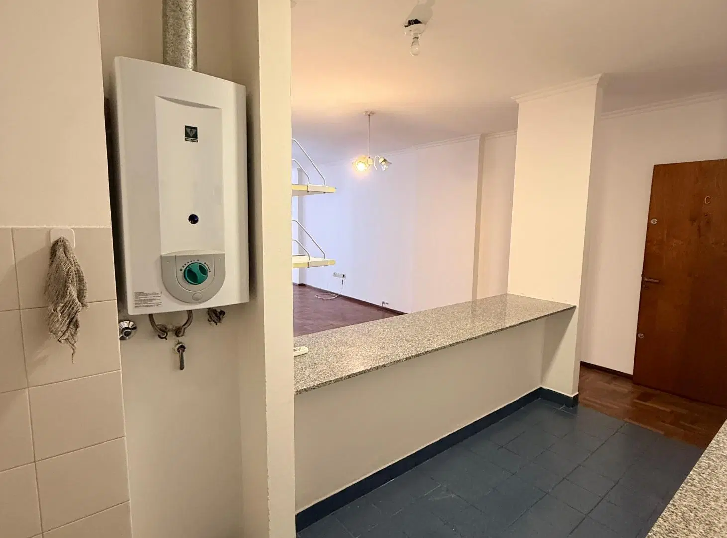 Alquilo depto en Nueva Córdoba super amplio con patio con asador 4