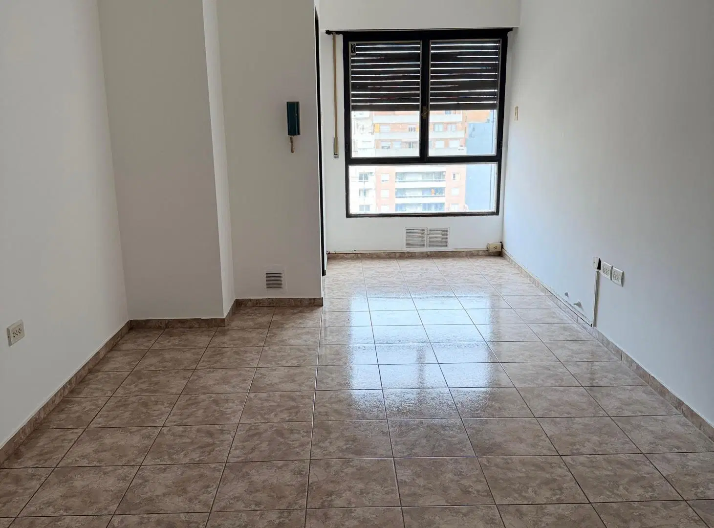 Alquilo depto de 2 dormitorios super seguro, tranquilo y luminoso en Nueva Córdoba 5