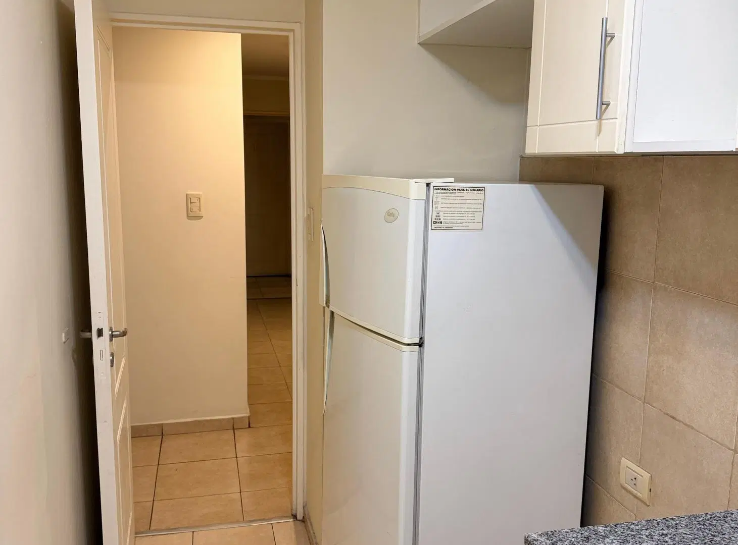 Alquilo departamento semi amoblado con seg. 24hs en Nueva Córdoba contrato mínimo 12 meses 1