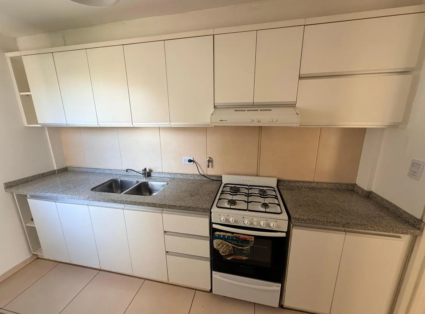 Alquilo Depto de 2 dormitorios y dos baños externo con Balcón con exclusivas amenities 1