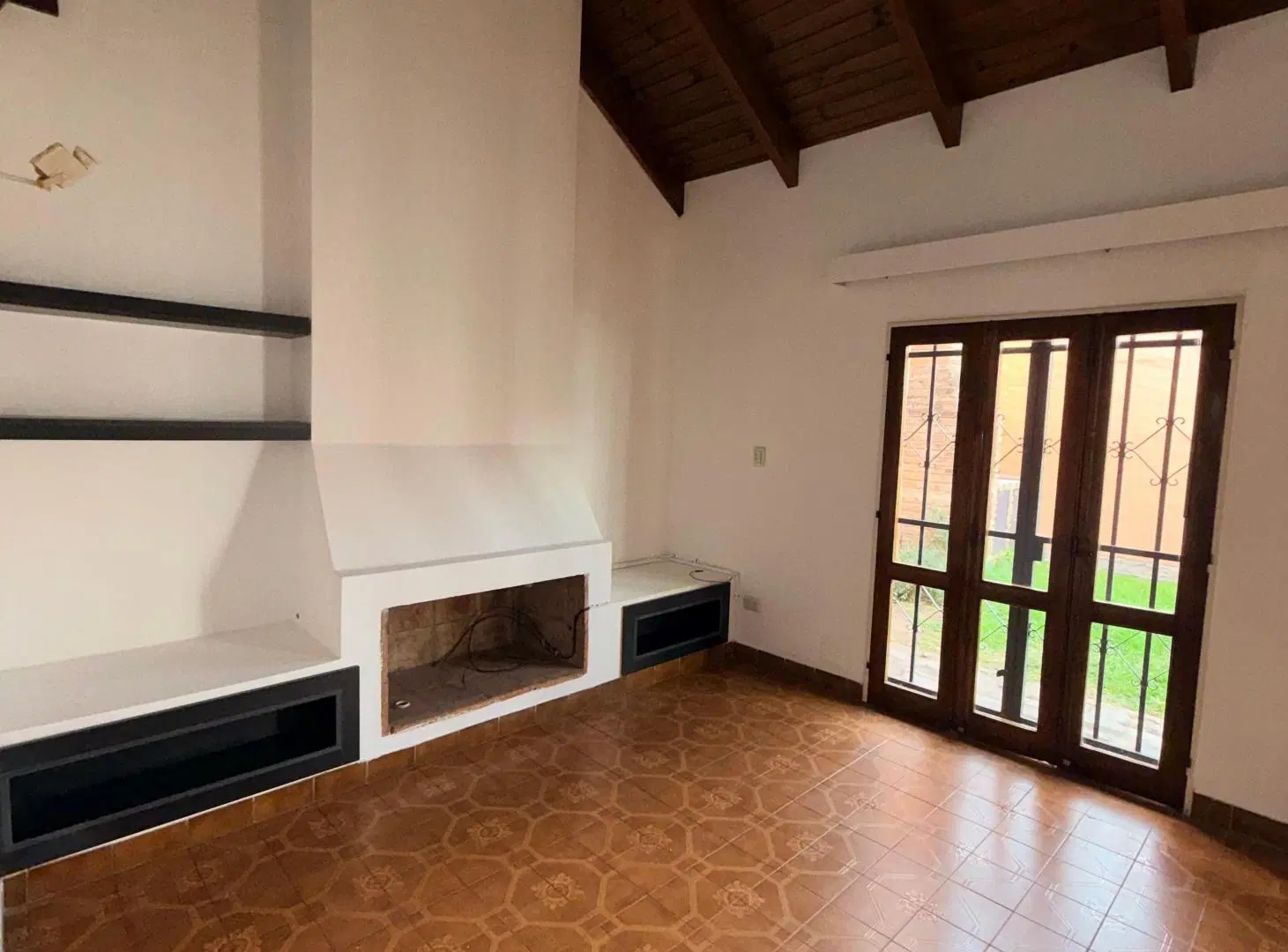 Alquilo duplex de 2 dormitorios con Garage en URCA 1