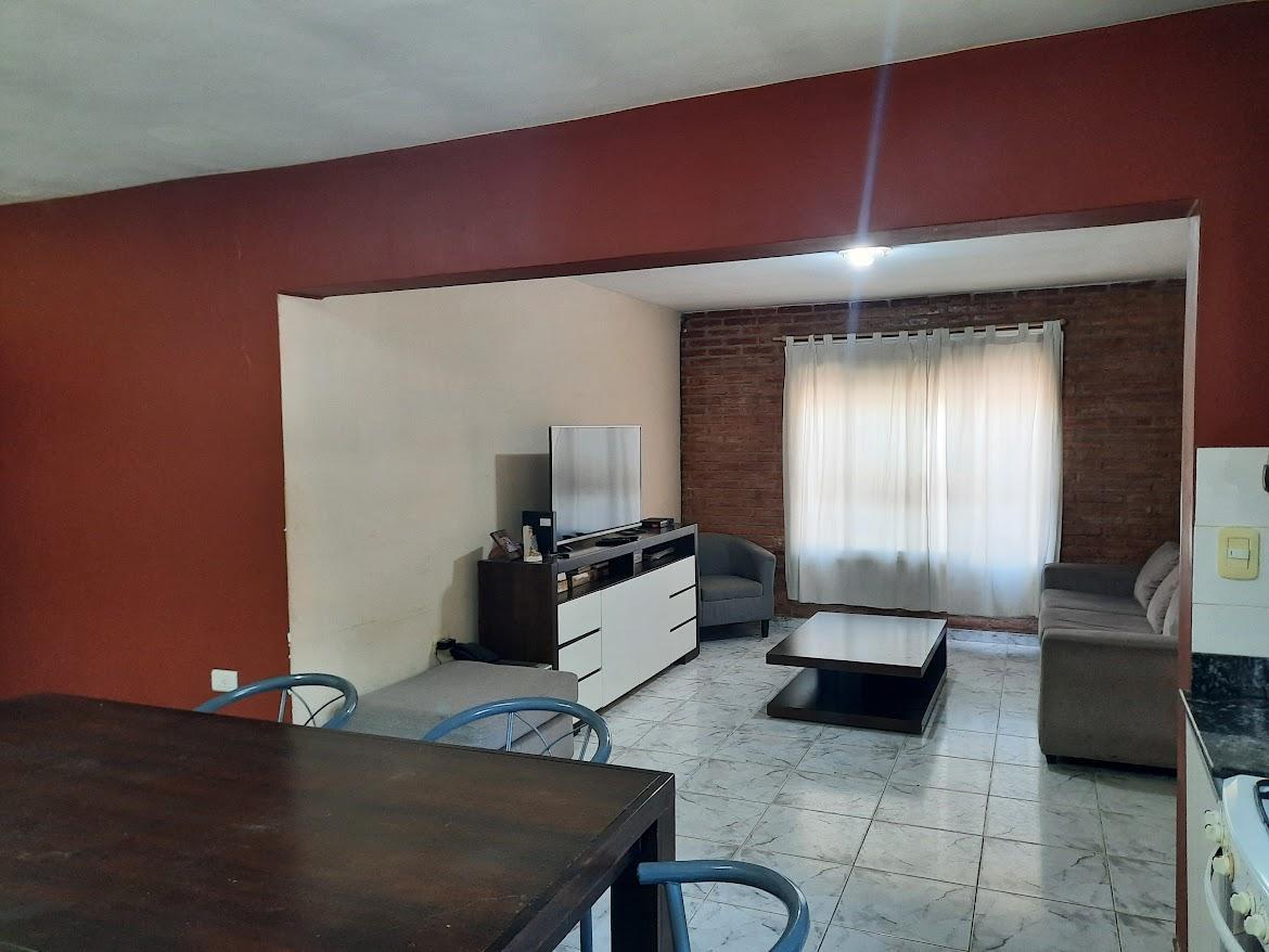 Venta de Casa de 3 Dorm. en Esquina. Zona Norte. a m de Circunvalación. 3