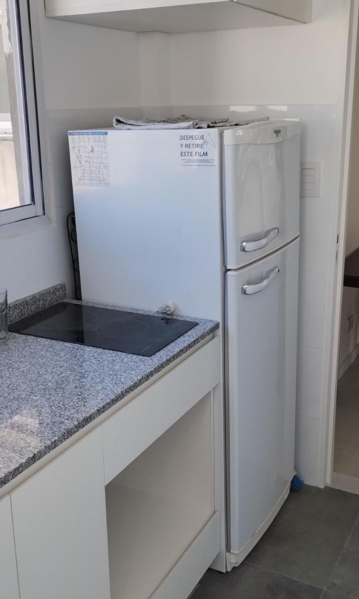 Departamento 2 Ambientes Al Frente Piso 14 Apto Profesional Hecho a Nuevo 3