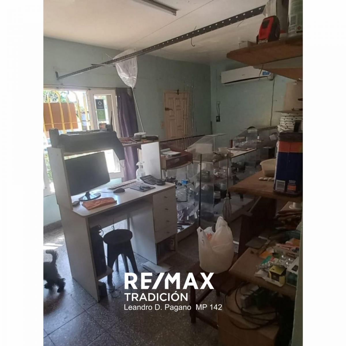 Casa en Venta Catamarca 127 con Local Comercial. 3
