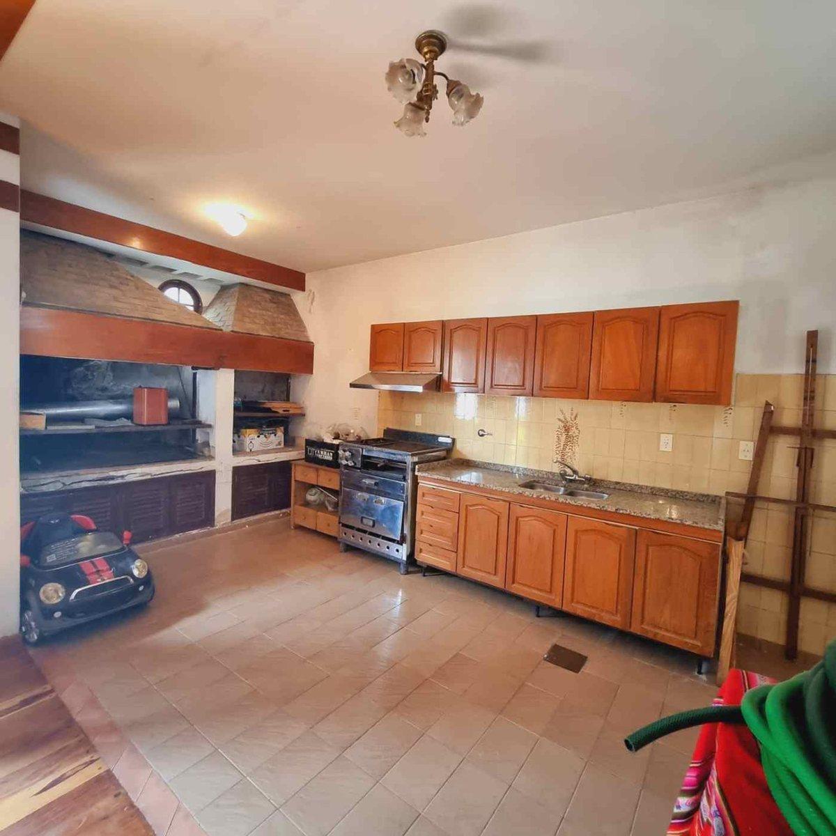 Casa Venta 5 Dorm Microcentro Rcia 4