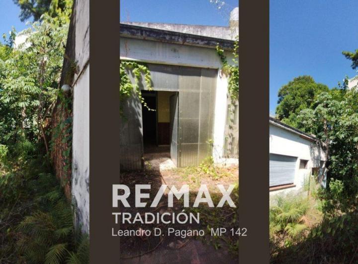 Casa en VENTA a REFACCIONAR ZONA UNNE 4