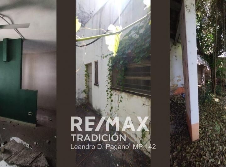 Casa en VENTA a REFACCIONAR ZONA UNNE 5