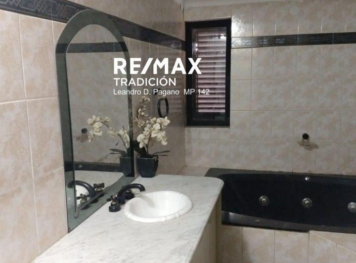 Casa en Venta 6 amb. Microcentro 3
