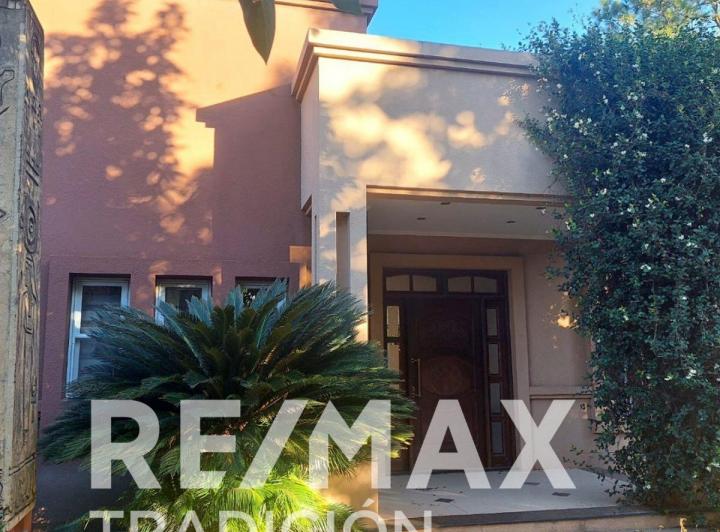 Venta Casa  Premium 4 Dormitorios. Resistencia 2