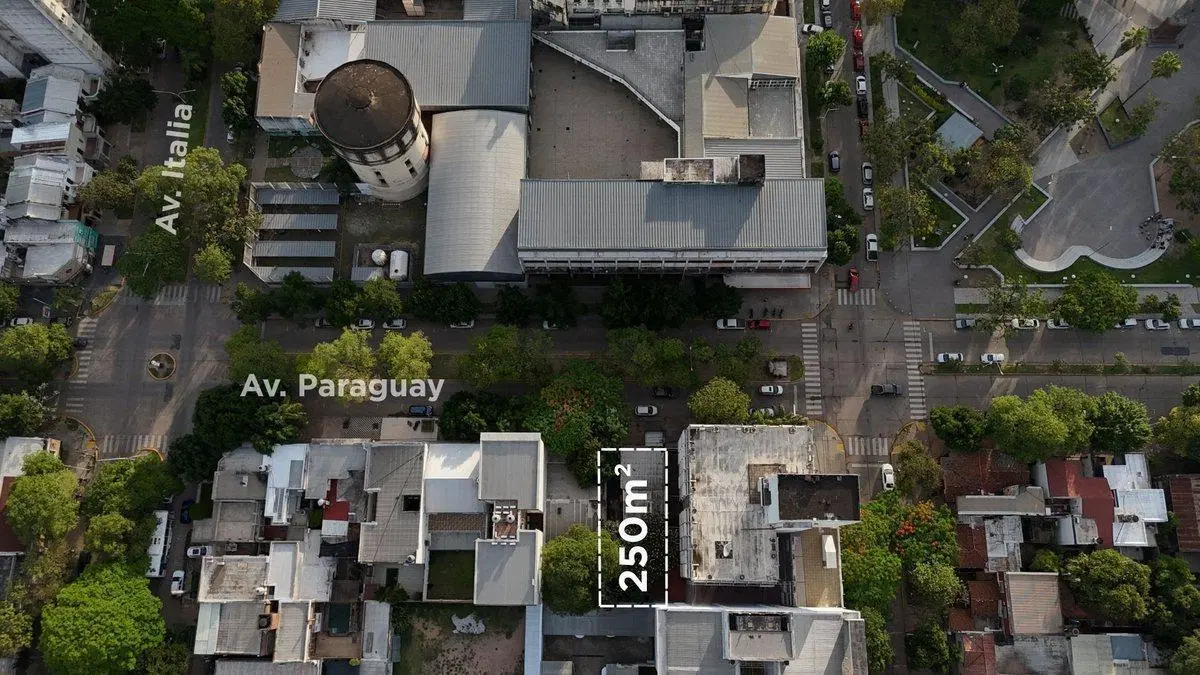 CASA A REFACCIONAR EN AV. PARAGUAY 431 5