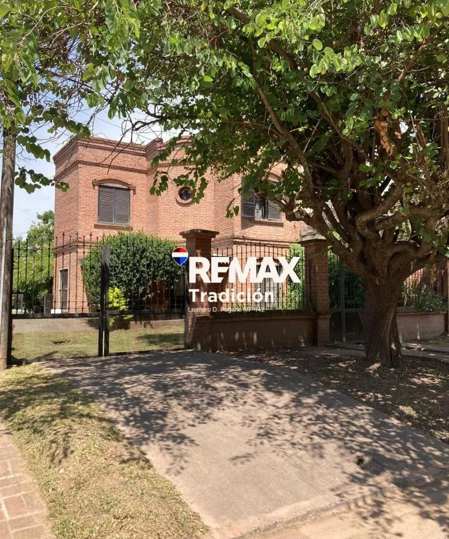 VENTA CASA 3 DORM CON PILETA RESISTENCIA CHACO 2