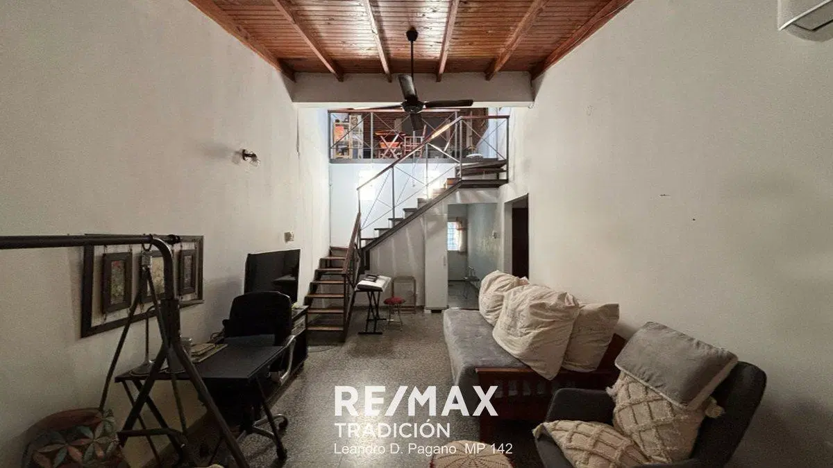 Casa 10 ambientes en venta próximo Av. Sarmiento 3