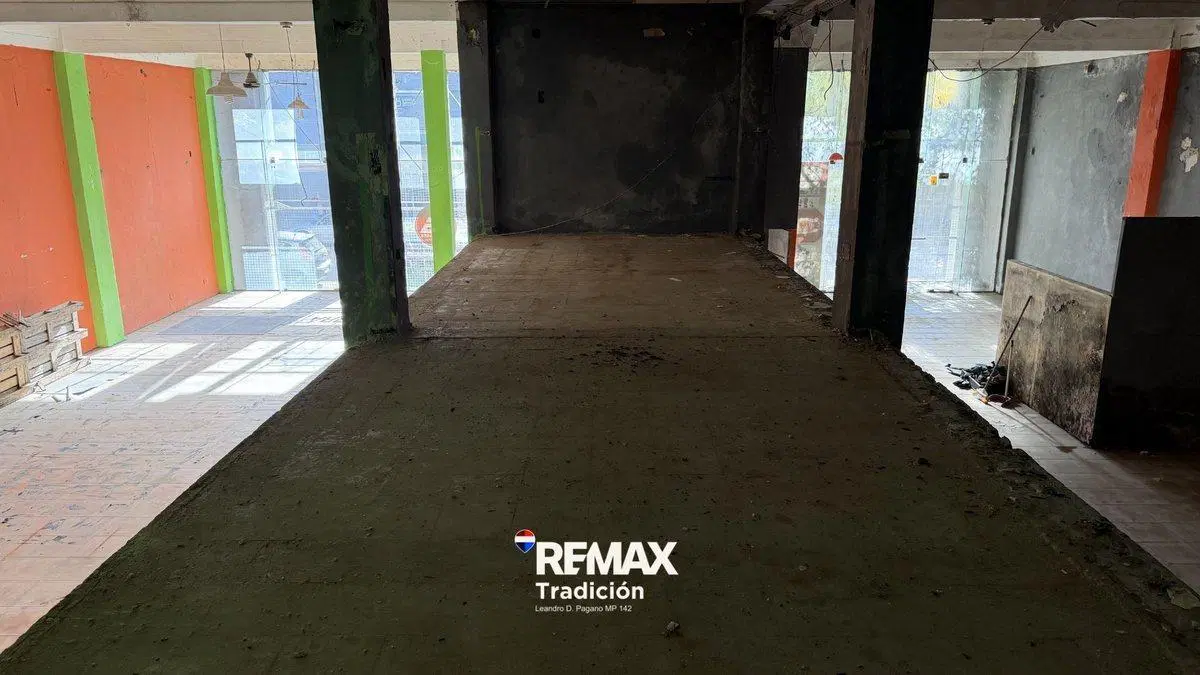 Local comercial en venta – Arturo Illia – 1750 m² 4