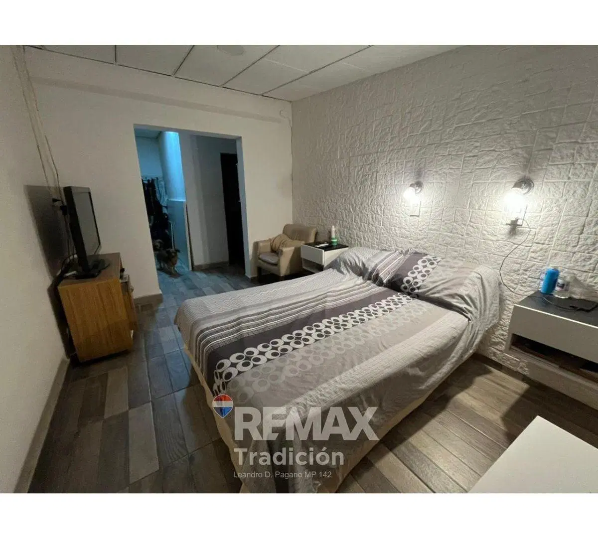 CASA VENTA 8 AMB. CON PILETA - RESISTENCIA 5
