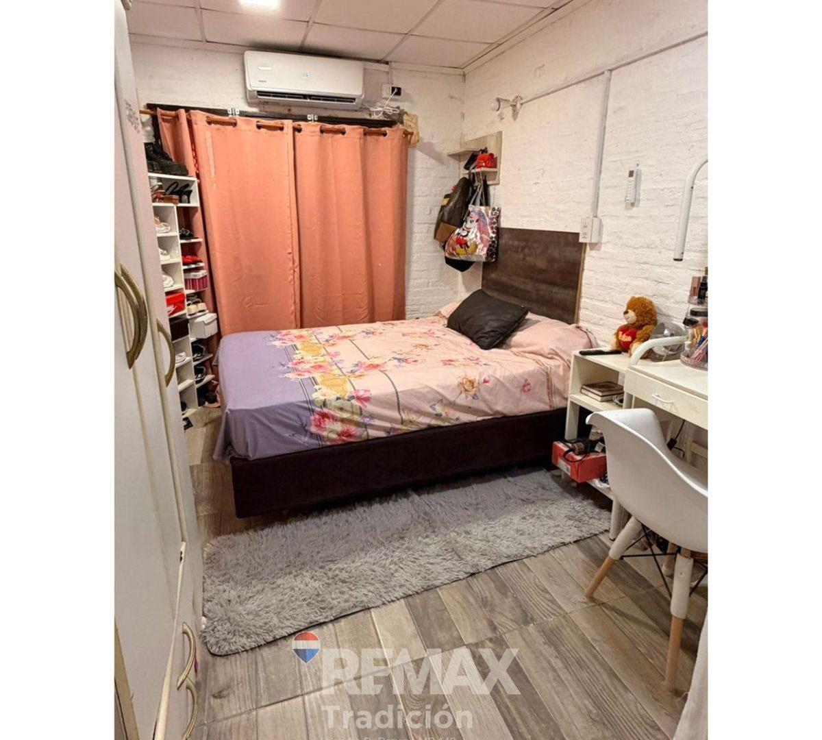 CASA VENTA 8 AMB. CON PILETA - RESISTENCIA