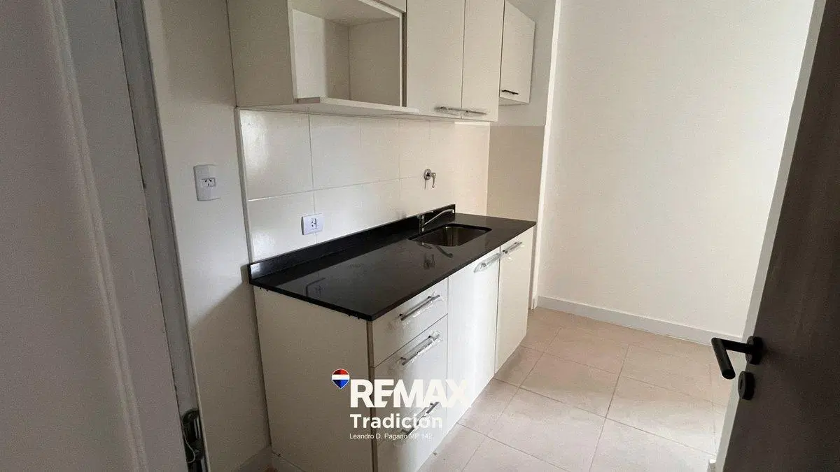 Dpto Vendo 3 dorm c/cochera Centro Rcia. 4