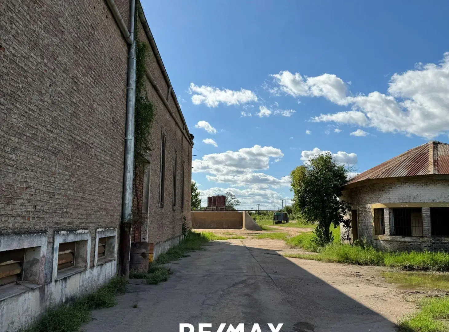Terreno Industrial con galpón EN VENTA Pto Vilelas 4