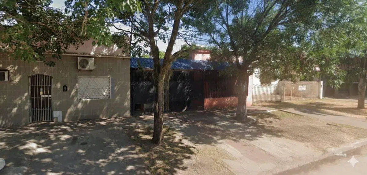 Venta de Casa con patio en Barranqueras.- 4