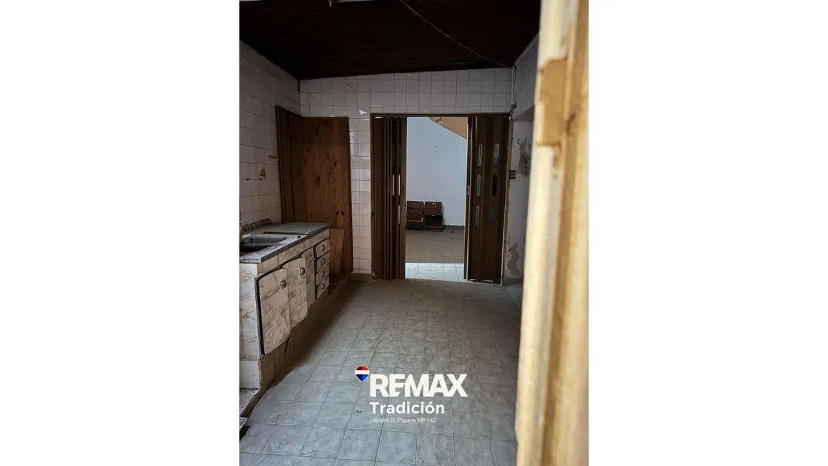 Casa 3 dorm. en venta – Sáenz Peña – 2 locales 2