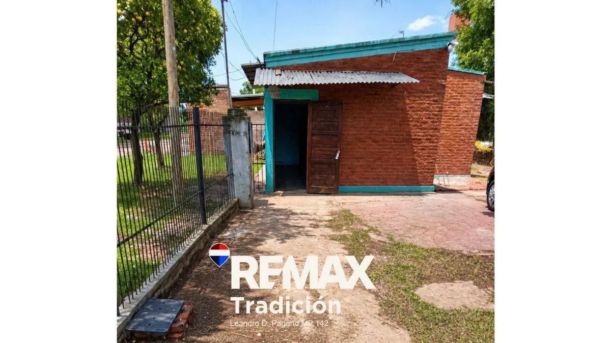 VENTA DE CASA 1 DORMITORIO + TERRENO - La Liguria 2